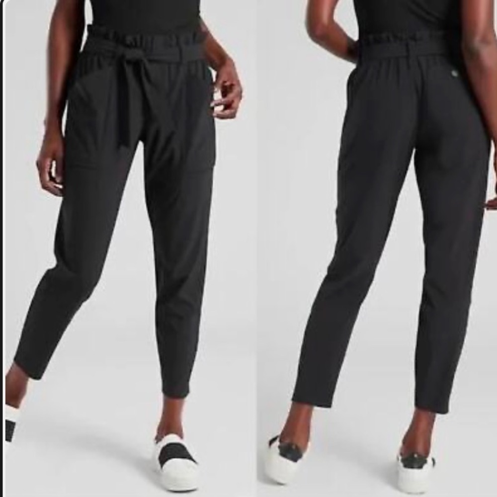 Athleta Skyline II high waisted belted paperbag pant in Black Size 0